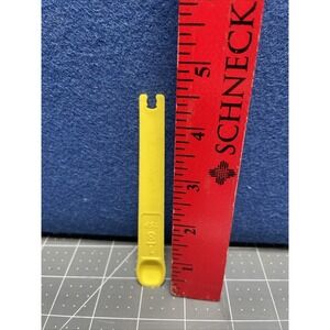 Tupperware 1266-3 Pale Yellow Measuring Spoon 1/8 Tsp Vintage